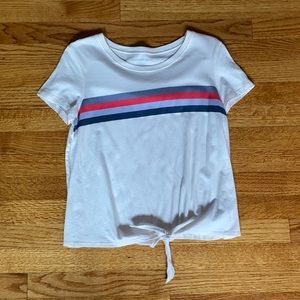 American eagle t-shirt.